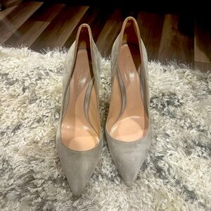 Elegant Gray Women's Pumps
